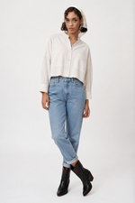 Load image into Gallery viewer, Camisa crop de rayas
