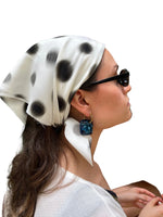 Load image into Gallery viewer, Pañoleta Polka dots
